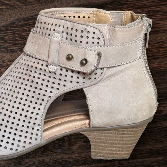 Women's Earth Intrepid Sz 7.5B Tan Leather Ankle Peep Toe Sandal Heels Shoes - Picture 2 of 11